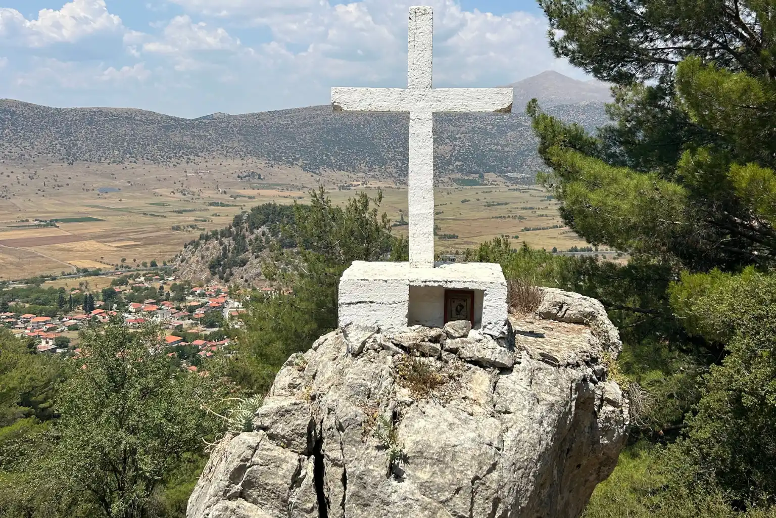 Nestani Panagia Rock